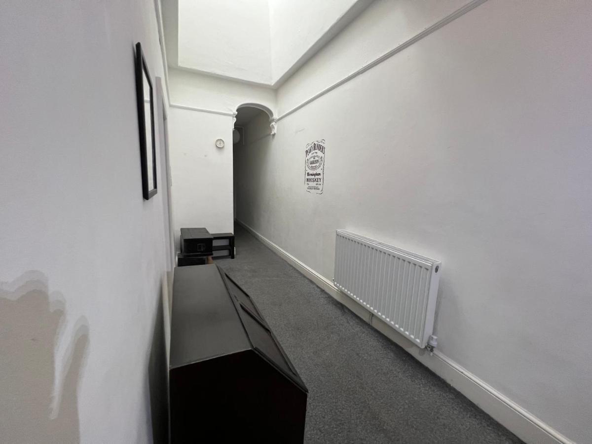 Peaky Blinders Apartment 5 Min Walk To Blackpool Tower Sleeps Up To 14 Exterior photo