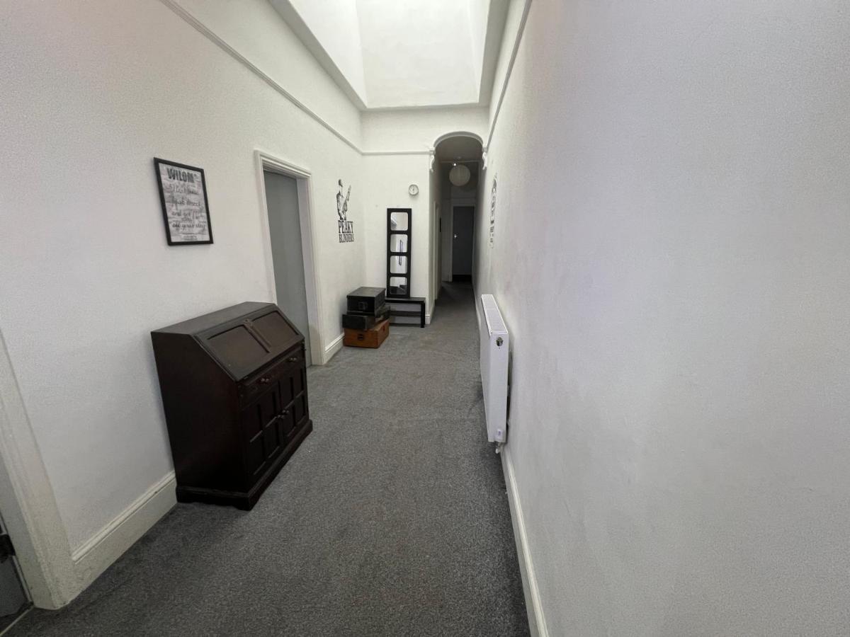Peaky Blinders Apartment 5 Min Walk To Blackpool Tower Sleeps Up To 14 Exterior photo